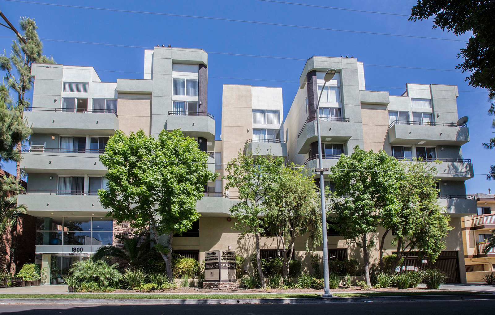 The Tower at Hollywood Hills Apartments in Los Angeles, CA